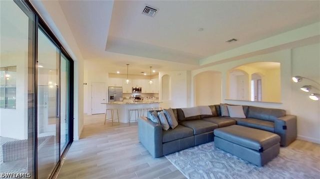 1813 Lema CT, Naples, FL 34120
