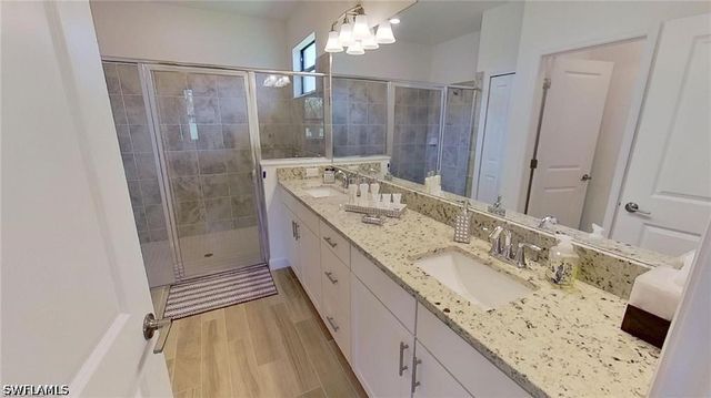 1813 Lema CT, Naples, FL 34120