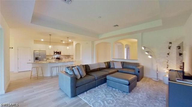 1813 Lema CT, Naples, FL 34120