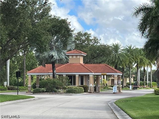1813 Lema CT, Naples, FL 34120