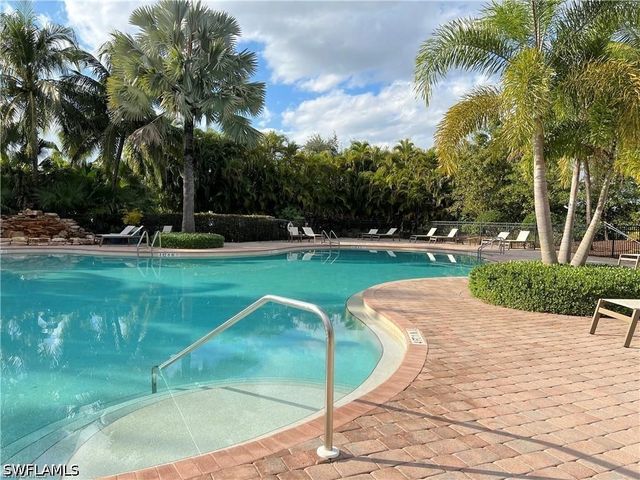 1813 Lema CT, Naples, FL 34120