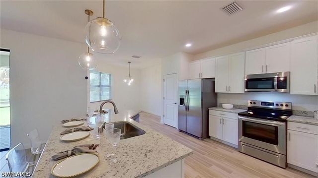 1813 Lema CT, Naples, FL 34120