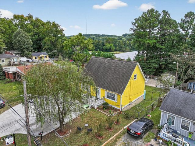 916 E E Club Boulevard, Durham, NC 27704