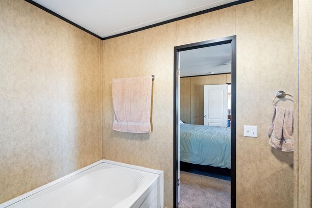 78 Drake Road, Edgewood, NM 87015