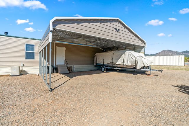 78 Drake Road, Edgewood, NM 87015
