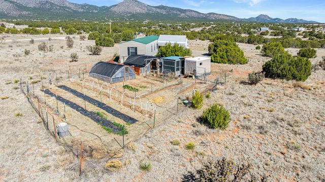 78 Drake Road, Edgewood, NM 87015