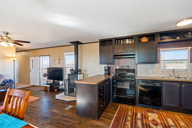 78 Drake Road, Edgewood, NM 87015