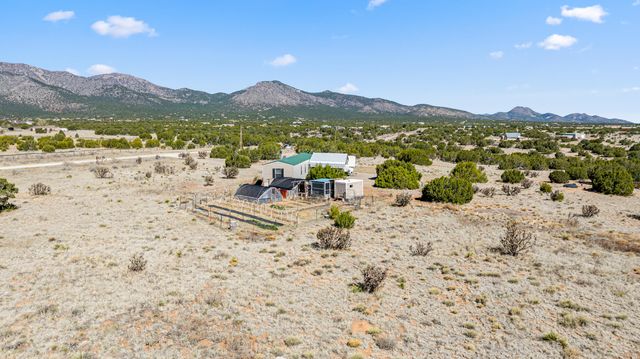 78 Drake Road, Edgewood, NM 87015