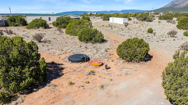 78 Drake Road, Edgewood, NM 87015