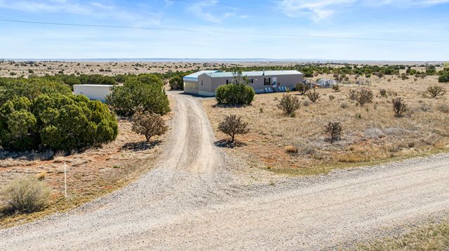 78 Drake Road, Edgewood, NM 87015