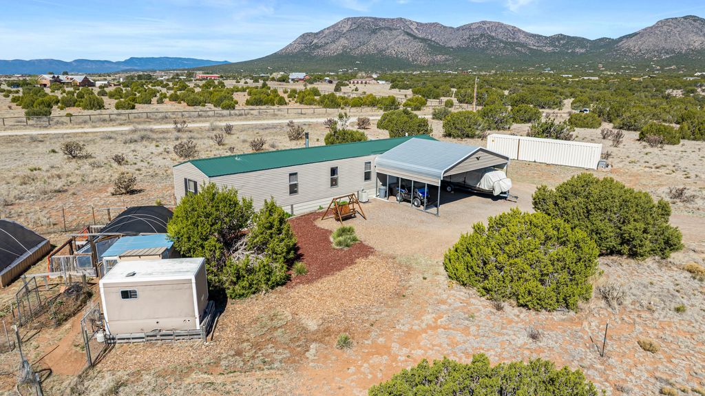 78 Drake Road, Edgewood, NM 87015