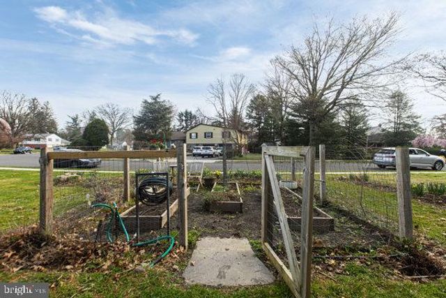 634 LINTON RD, Huntingdon Valley, PA 19006