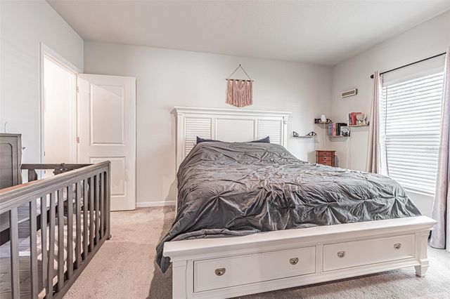 35045 JOMAR AVENUE, Zephyrhills, FL 33541