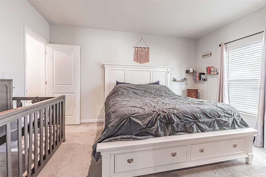 Image 13 of property listing at 35045 JOMAR AVENUE, Zephyrhills, FL 33541