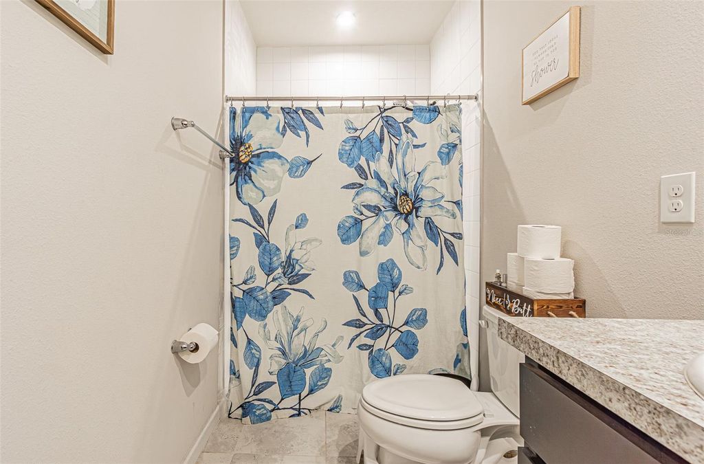 Image 17 of property listing at 35045 JOMAR AVENUE, Zephyrhills, FL 33541