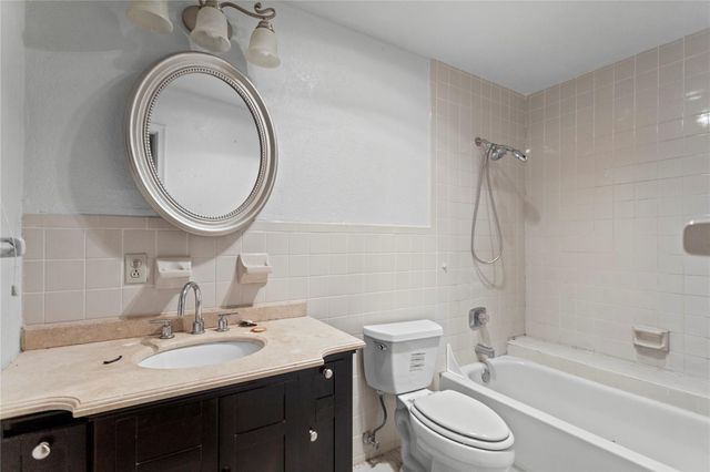 1411 NW 51st Avenue, Lauderhill, FL 33313