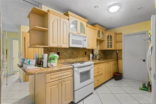 1411 NW 51st Avenue, Lauderhill, FL 33313