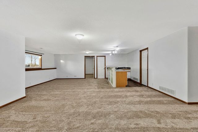 12218 E Andrea St, Wichita, KS 67207