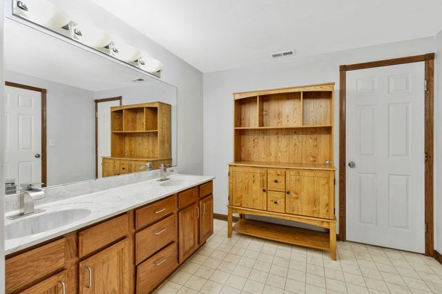 12218 E Andrea St, Wichita, KS 67207