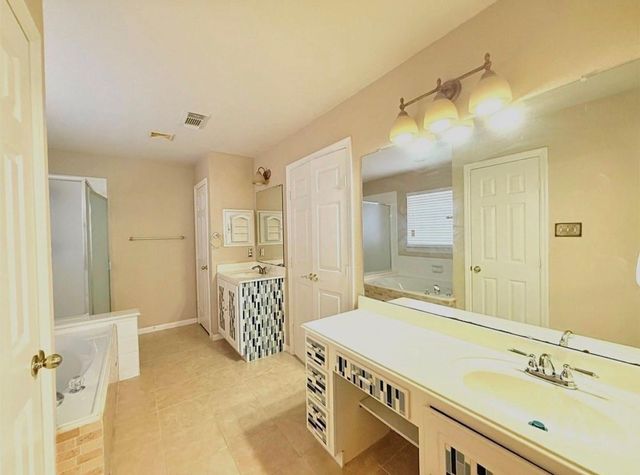 8514 Spotslyvania Lane, Houston, TX 77083