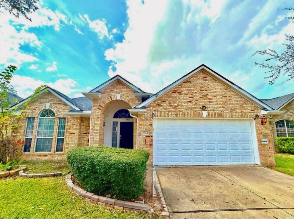 8514 Spotslyvania Lane, Houston, TX 77083