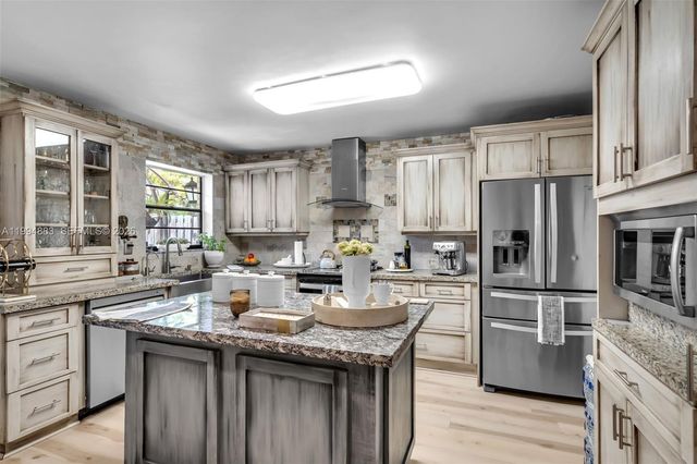 8106 SW 23rd St 28A, North Lauderdale, FL 33068