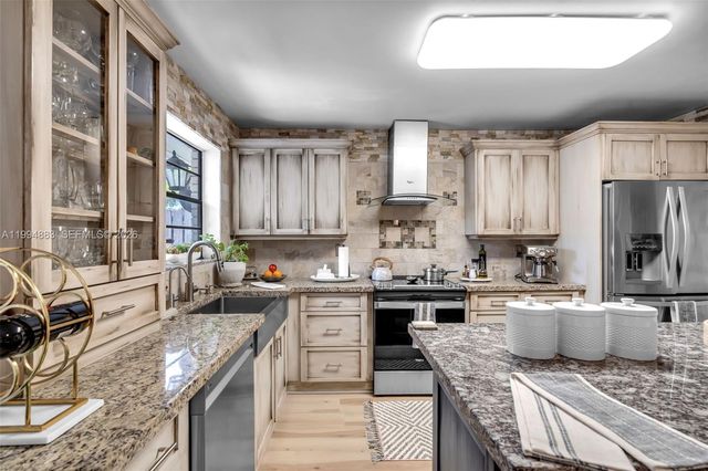 8106 SW 23rd St 28A, North Lauderdale, FL 33068