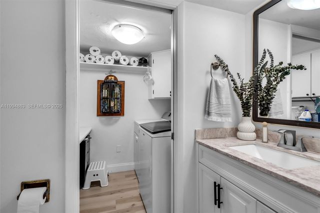 8106 SW 23rd St 28A, North Lauderdale, FL 33068