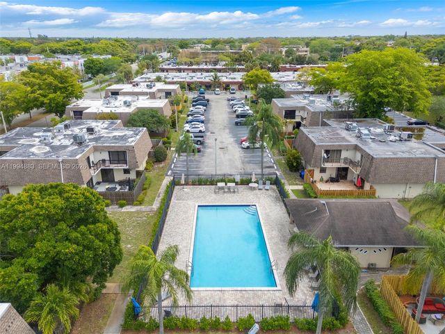 8106 SW 23rd St 28A, North Lauderdale, FL 33068