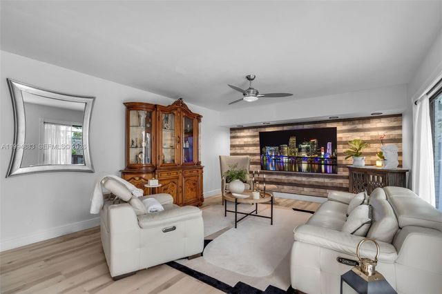 8106 SW 23rd St 28A, North Lauderdale, FL 33068