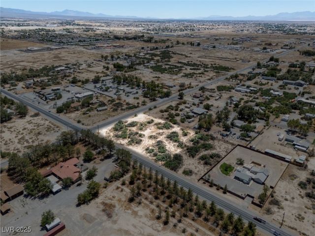 1011 West Basin Avenue, Pahrump, NV 89060