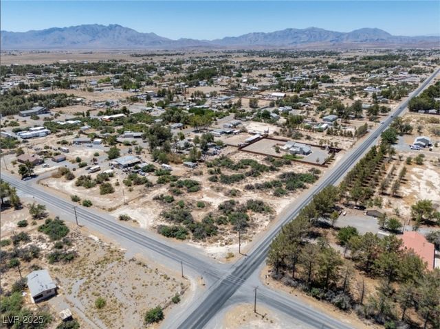 1011 West Basin Avenue, Pahrump, NV 89060