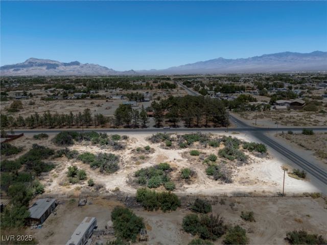 1011 West Basin Avenue, Pahrump, NV 89060