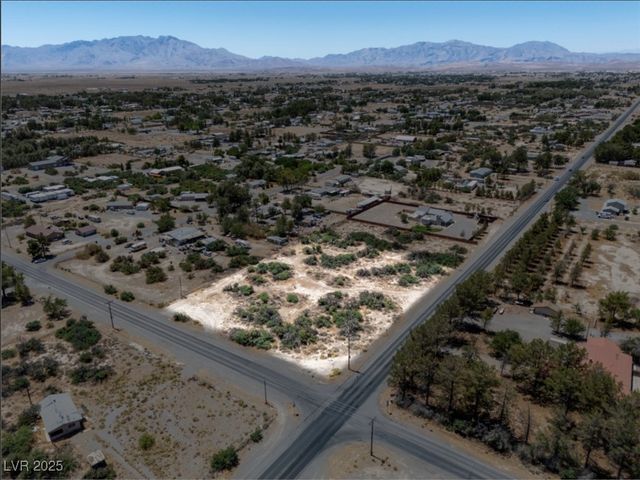 1011 West Basin Avenue, Pahrump, NV 89060