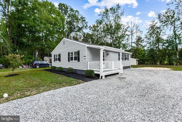 218 CIRCLE LN, Colonial Beach, VA 22443