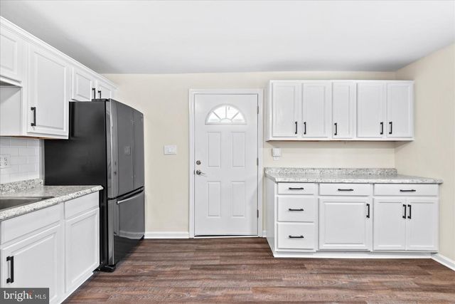 218 CIRCLE LN, Colonial Beach, VA 22443