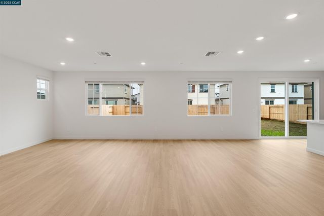 618 Channel Circle, Oakley, CA 94561