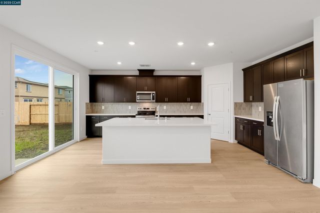 618 Channel Circle, Oakley, CA 94561