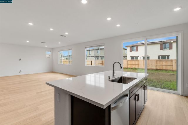 618 Channel Circle, Oakley, CA 94561