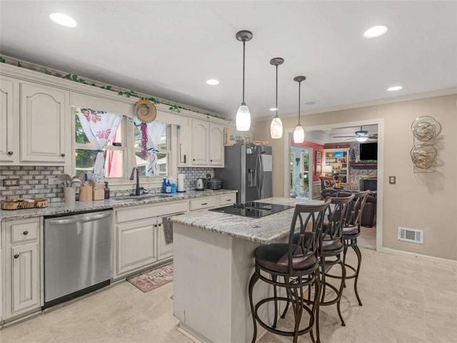 1310 Vineyard Drive, Conyers, GA 30013