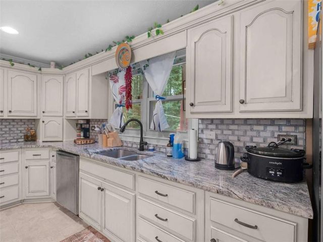 1310 Vineyard Drive, Conyers, GA 30013