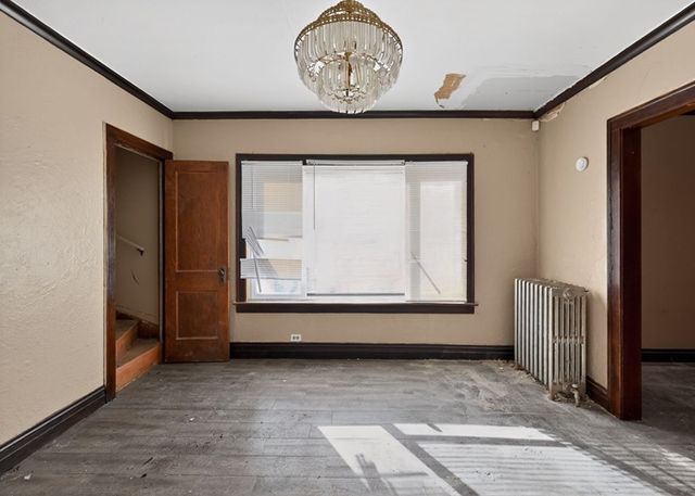 833 S 21st Avenue, Maywood, IL 60153