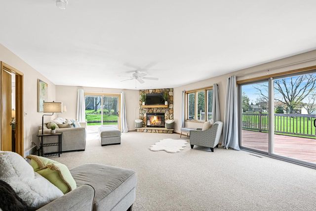 284 Prairie RUN, Grafton, WI 53024