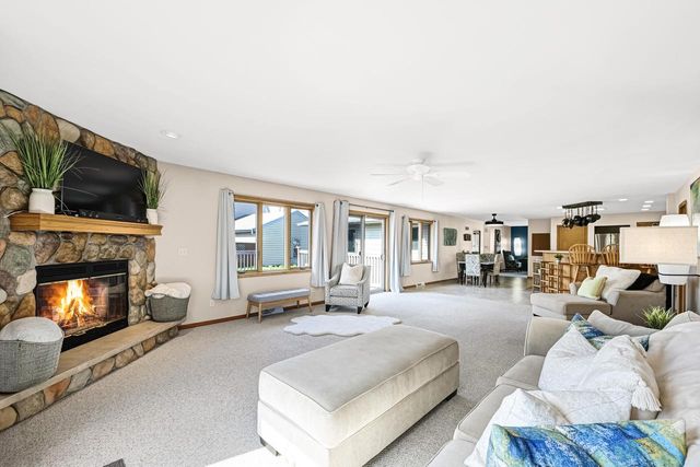 284 Prairie RUN, Grafton, WI 53024