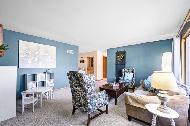 284 Prairie RUN, Grafton, WI 53024