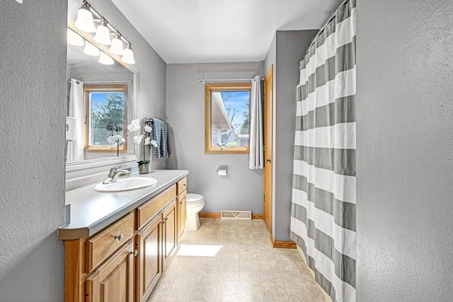 284 Prairie RUN, Grafton, WI 53024