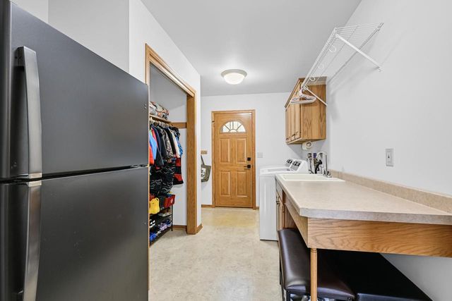 284 Prairie RUN, Grafton, WI 53024