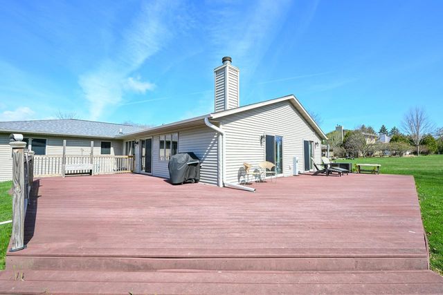 284 Prairie RUN, Grafton, WI 53024
