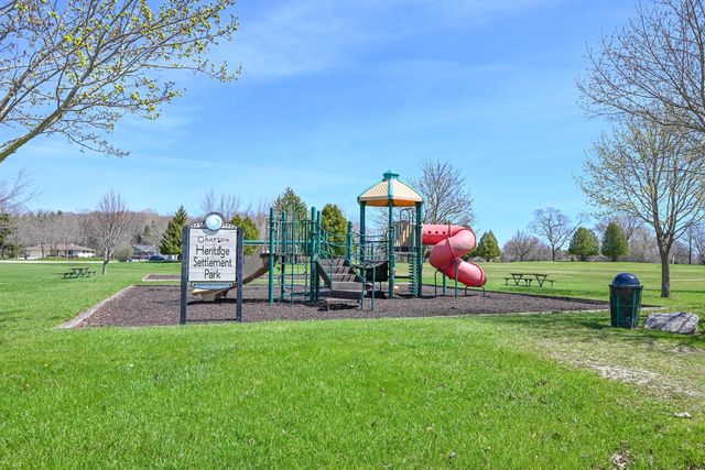 284 Prairie RUN, Grafton, WI 53024