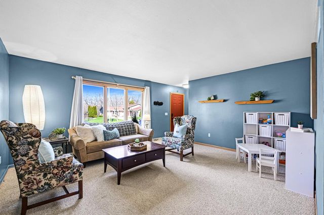 284 Prairie RUN, Grafton, WI 53024